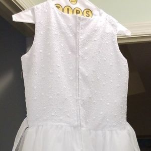 FirstCommunion/JuniorBridesmaid White dress